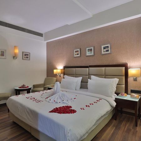 Krios Hotel - Near Sg Highway, אחמדאבאד מראה חיצוני תמונה