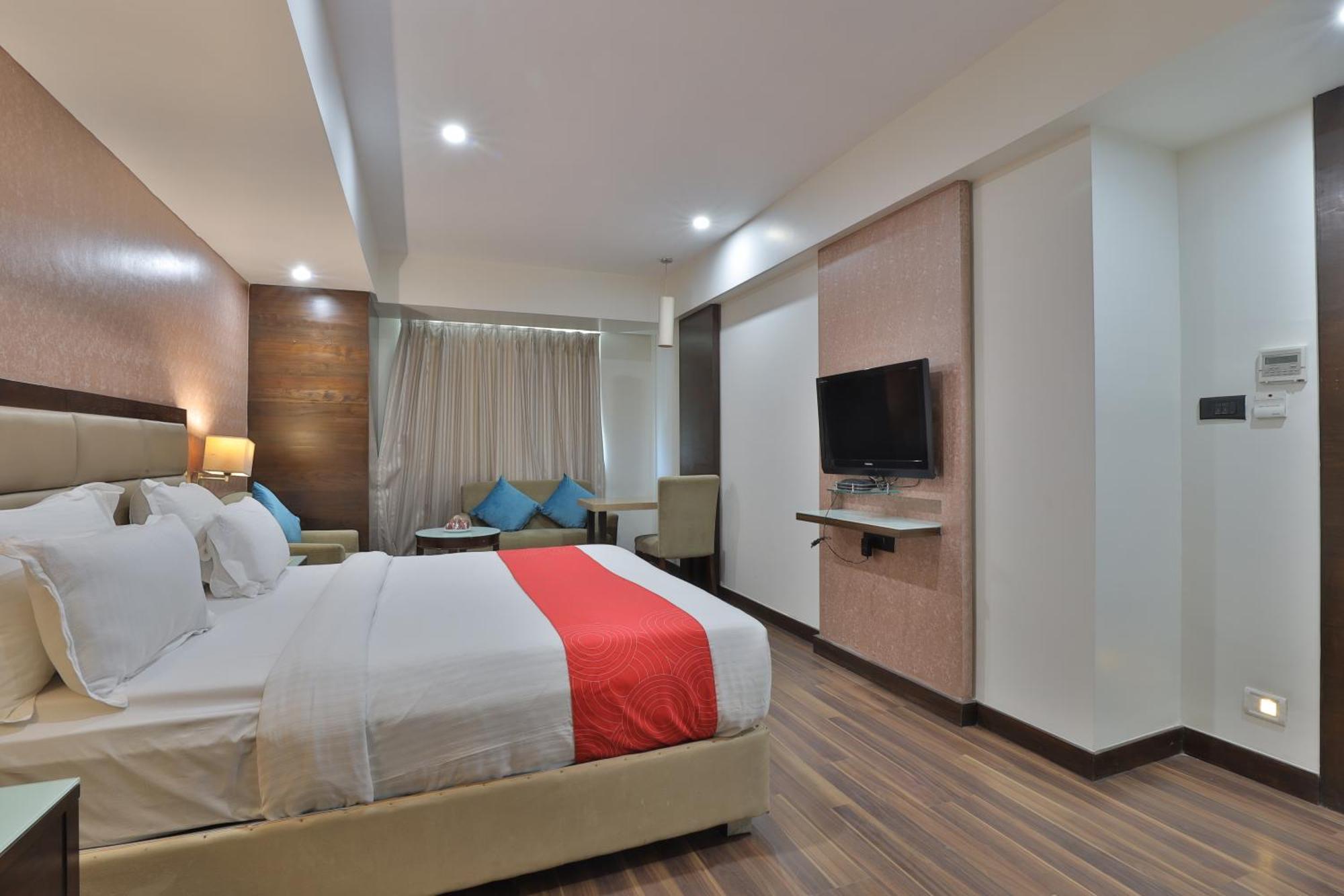 Krios Hotel - Near Sg Highway, אחמדאבאד מראה חיצוני תמונה