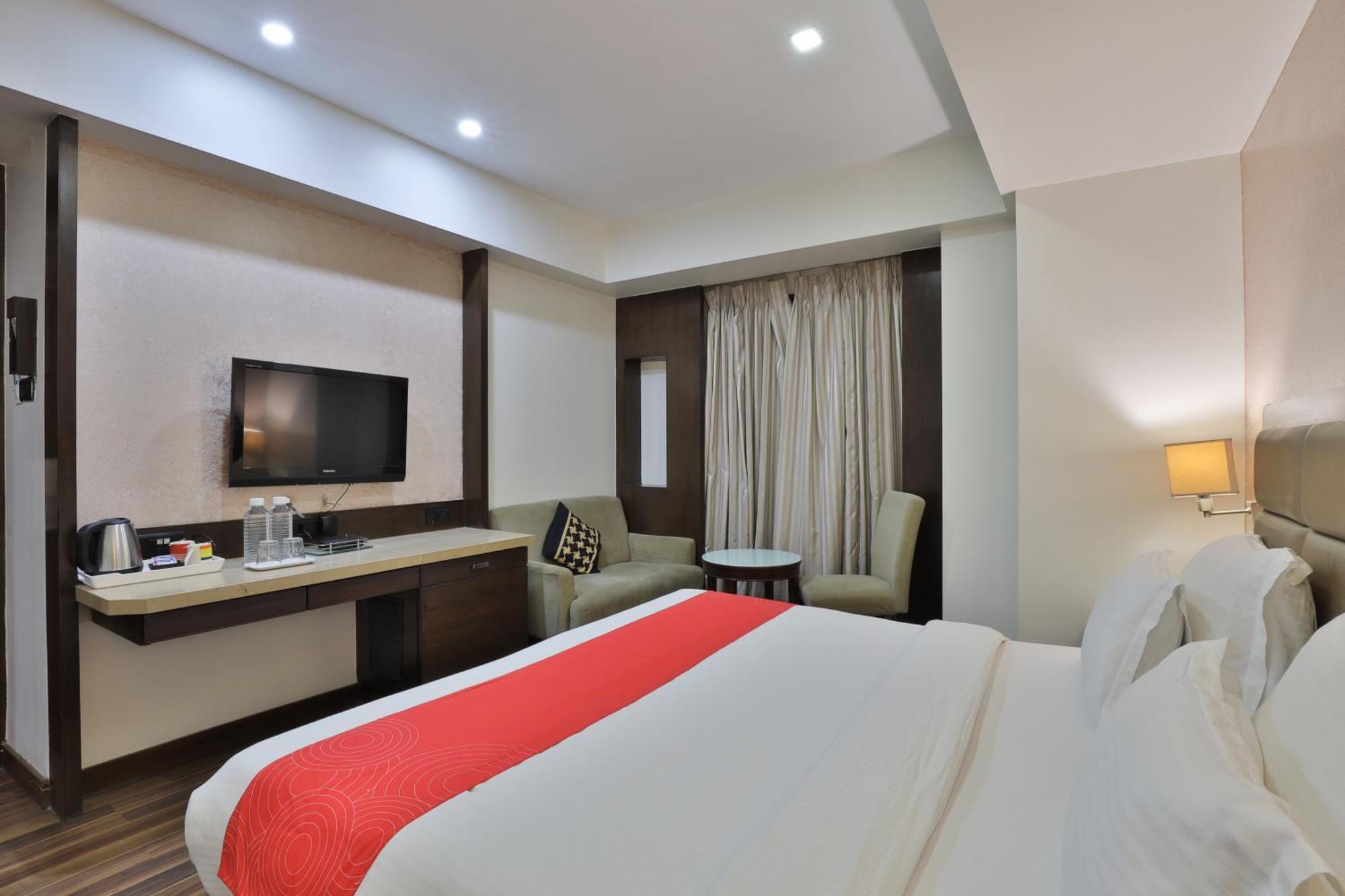 Krios Hotel - Near Sg Highway, אחמדאבאד מראה חיצוני תמונה